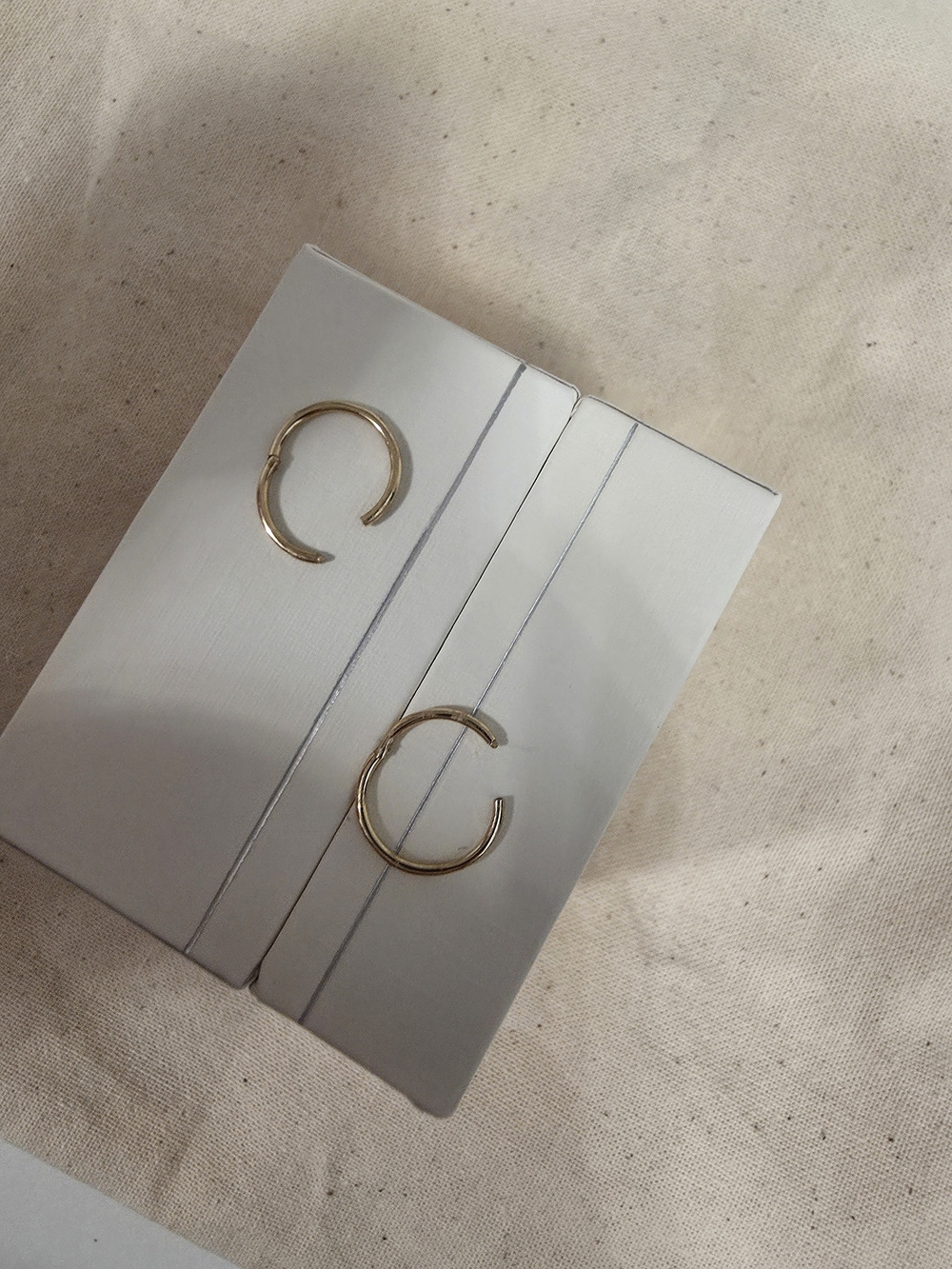 Classic Gold Hoop Earrings for Women - Picture 3 of 3